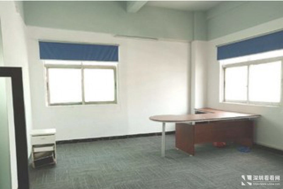 大浪楼上340平米装修厂房出租