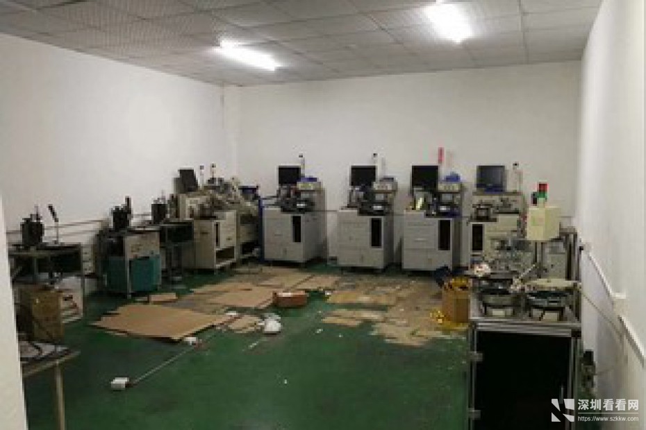 大浪楼上1300平米装修厂房出租