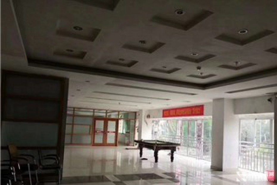 龙西社区原房东独院4000平米医疗厂房出租