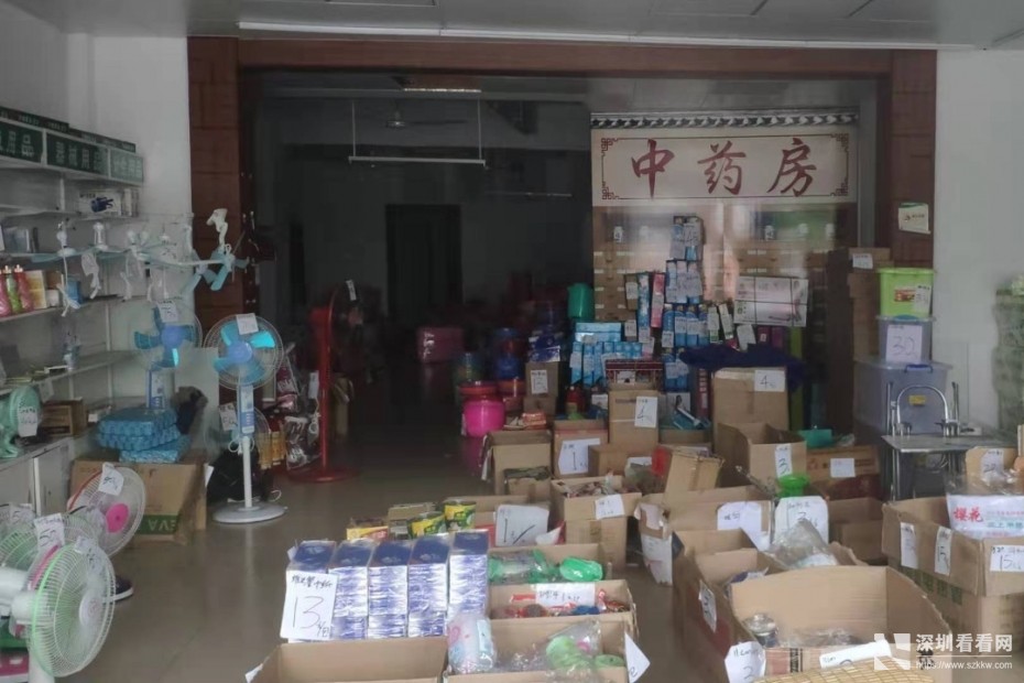公明下村门面店铺招租面积大袋装修原是一家药店