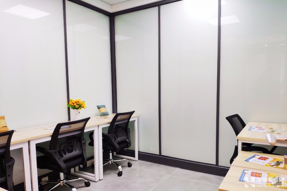 前海精装办公室出租，可申请食品流通许可证，可过危化品