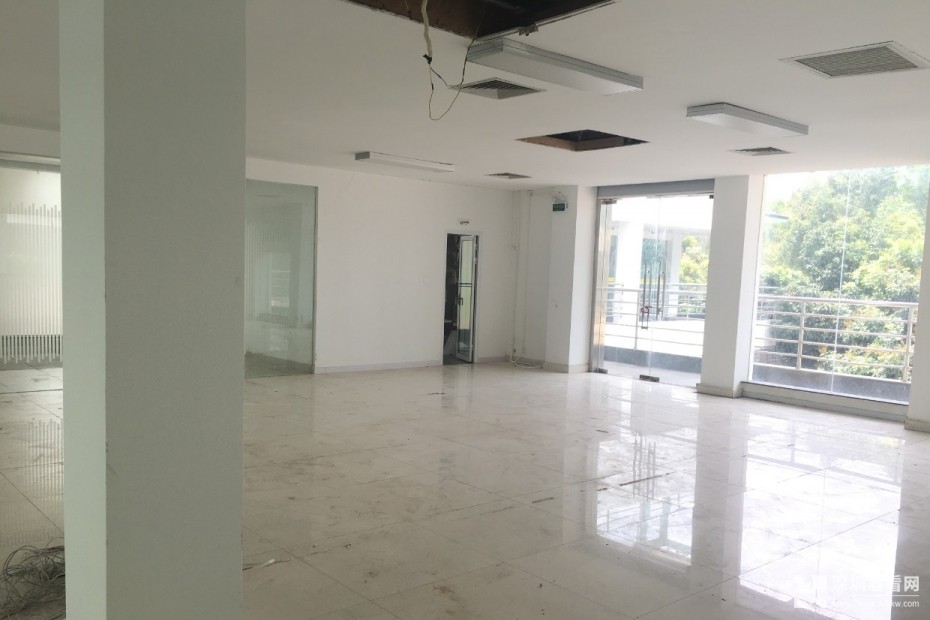 363平米可备案，精装修，布局合理