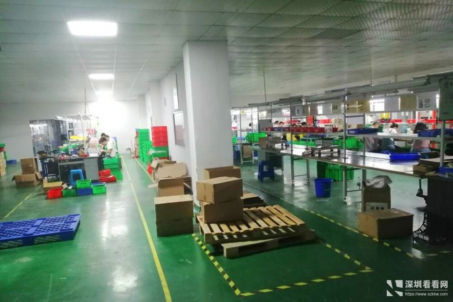 平湖清平高速出口独门独院二楼1360平方米带装修厂房招租