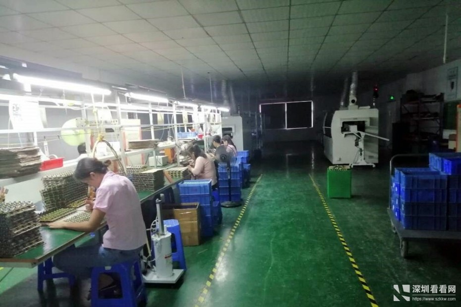 平湖清平高速出口独门独院二楼1360平方米带装修厂房招租