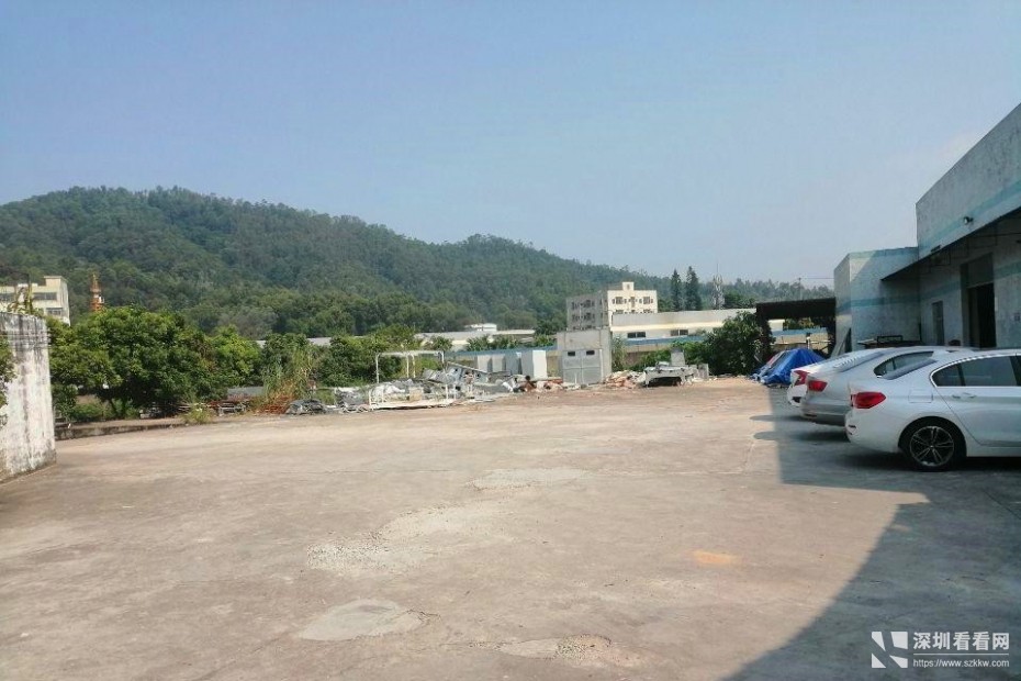 坪地靠山边钢构厂房招租