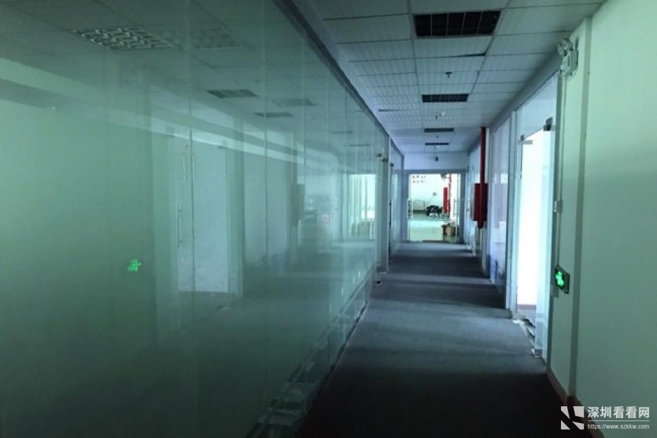 横岗地铁附近原房东二楼1200平精装修厂房出租