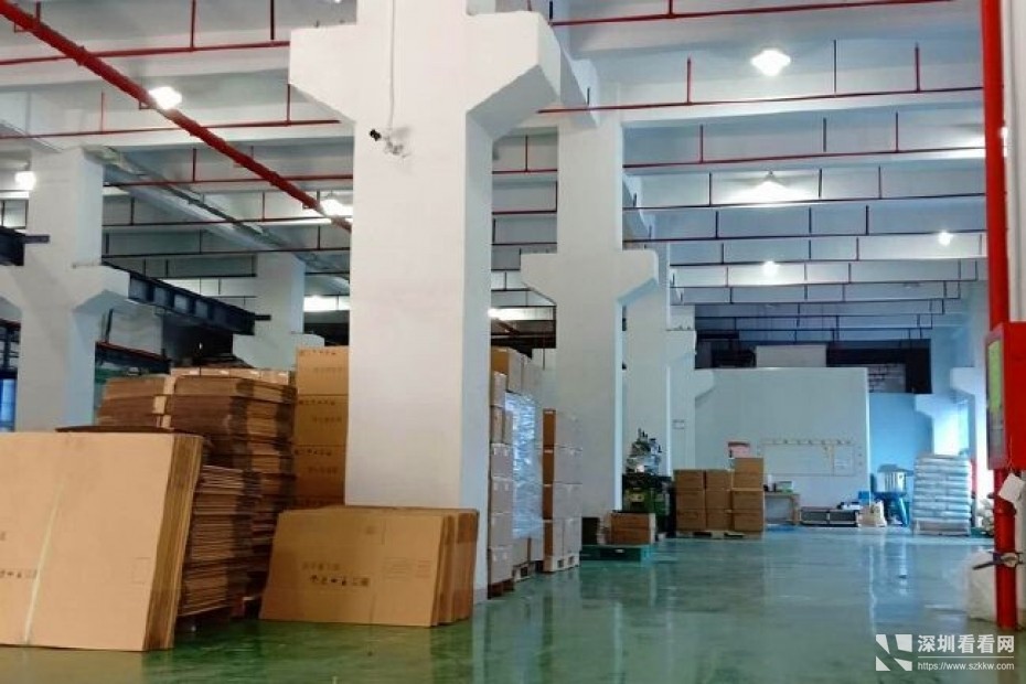 坪山新出原房东一楼带牛角2000平装修办公室厂房出租！