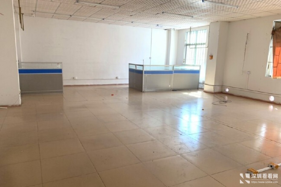 横岗安良万骏隆广场边新出现成服装厂房486平方米招租空地大