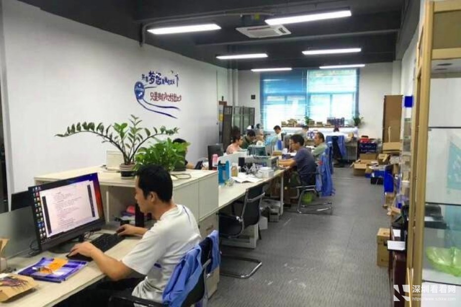 龙岗爱联嶂背新装修厂房整层1200平