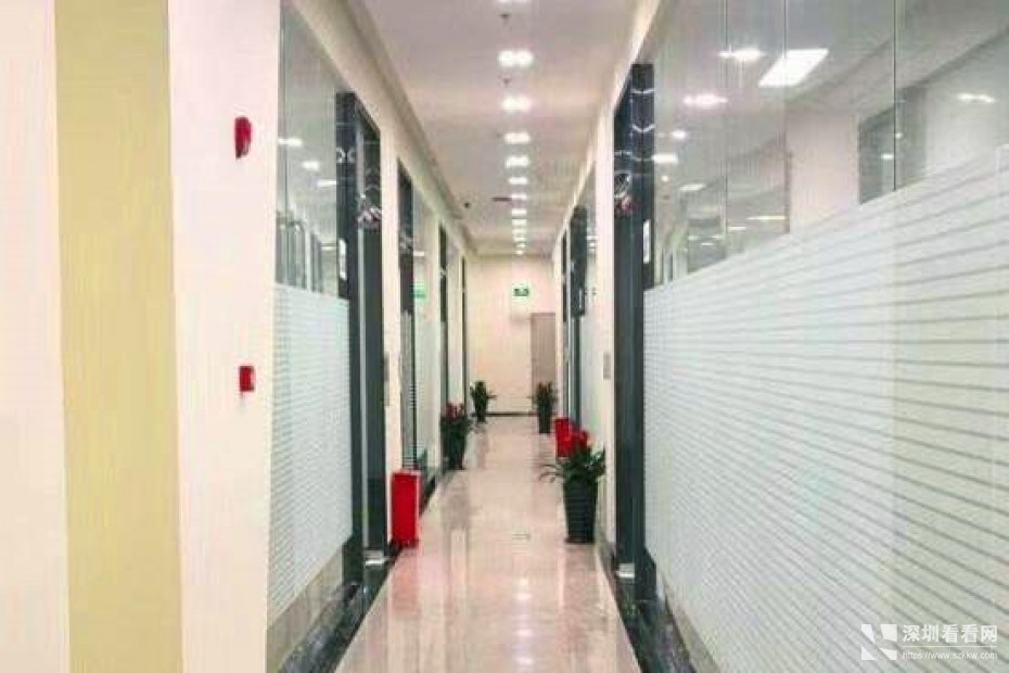 平湖华南城十号地铁口电商园内小面积厂房200平方出租