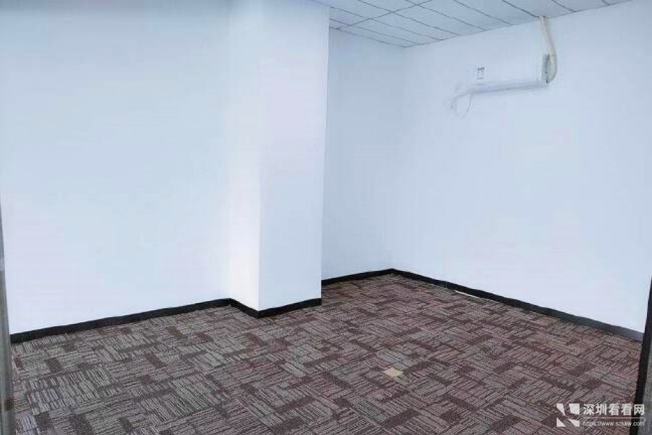 平湖华南城十号地铁口电商园内小面积厂房200平方出租