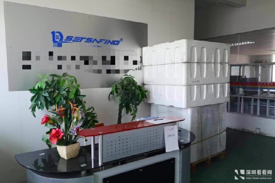 真实资源龙岗龙东楼上780平方米精装修厂房转租适合电子电商