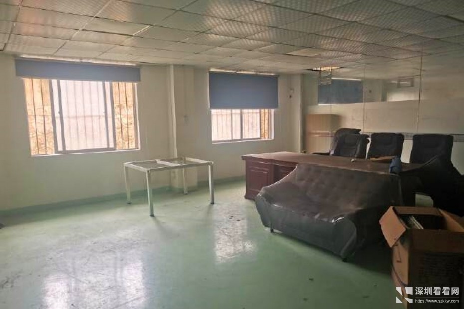 横岗高新产业园新出楼上精装修厂房220平方出租