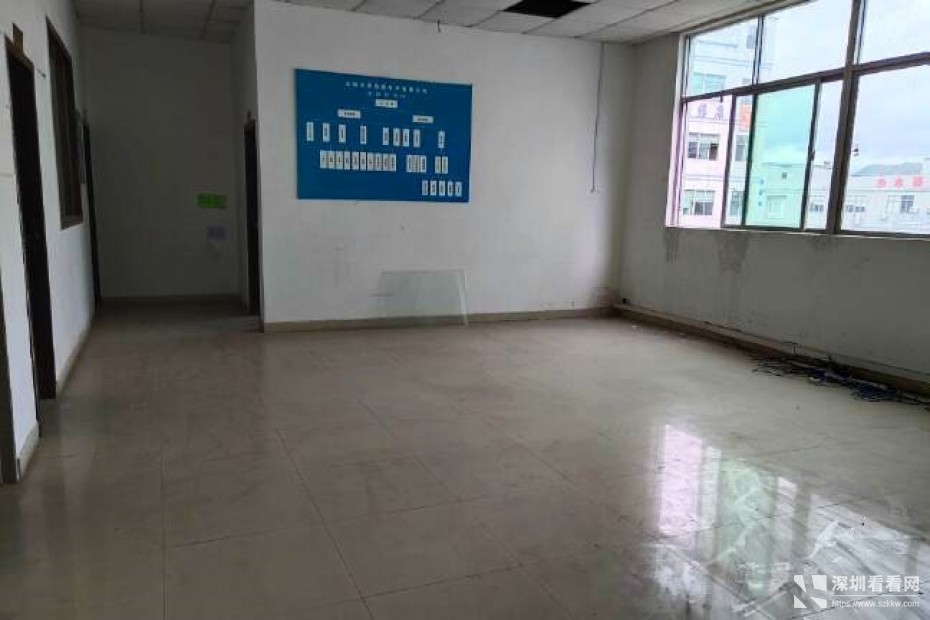 龙岗宝龙科技园原房东3楼450平厂房出租带装修无面积实在