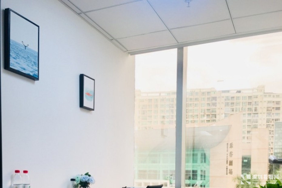 西乡街道办对面共享办公室新城广场大厦 直租工位卡位出租 仅600全包