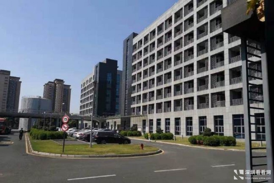 坪山坑梓工业园区新出红本厂房1500平可分租