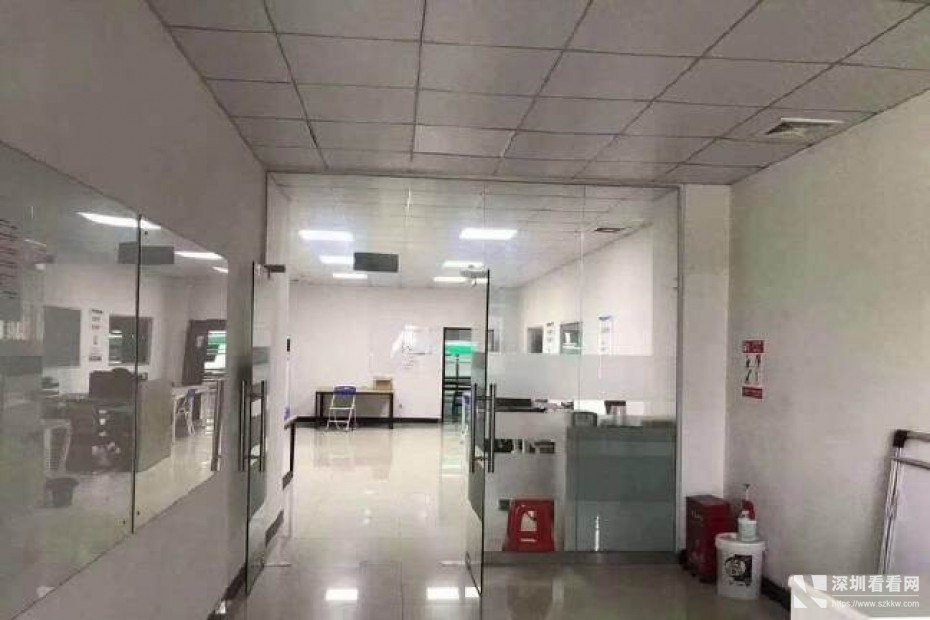 塘坑地铁站附近园区厂房1080平方招租带精装修办公室