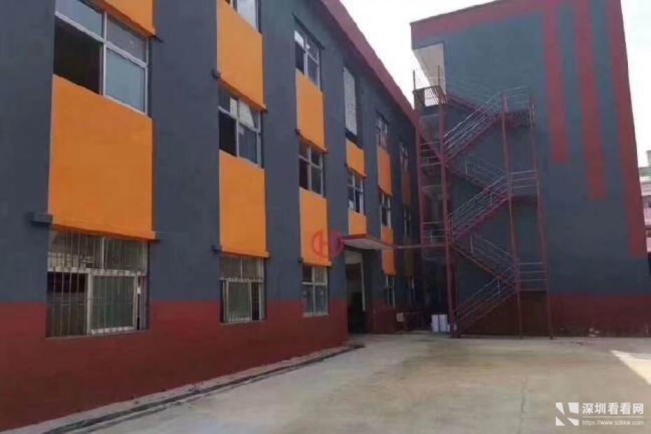 横岗新出独门独院2250平米，宿舍1250平米，带地坪漆