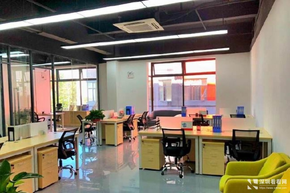 龙岗原房东厂房，带装修，形象好，交通方便，配套齐全，适合展厅