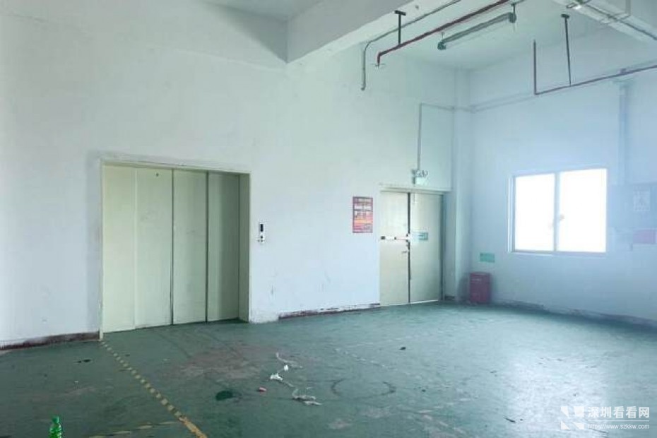 福永大洋田工业园楼上2200平标准厂房出租国道附近绿化率高