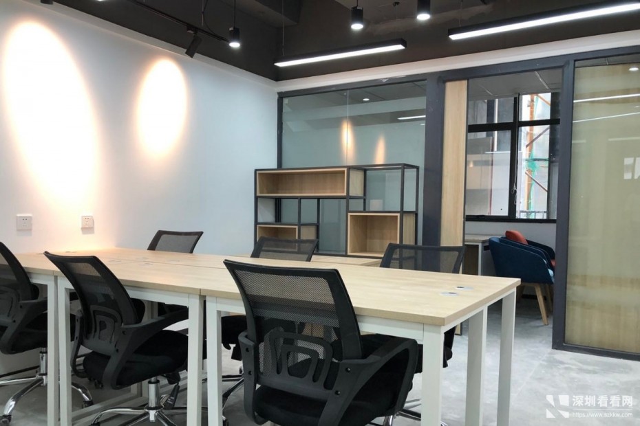 1一50人办公室直租!精装修带租赁红本,配置齐全,赠免租期