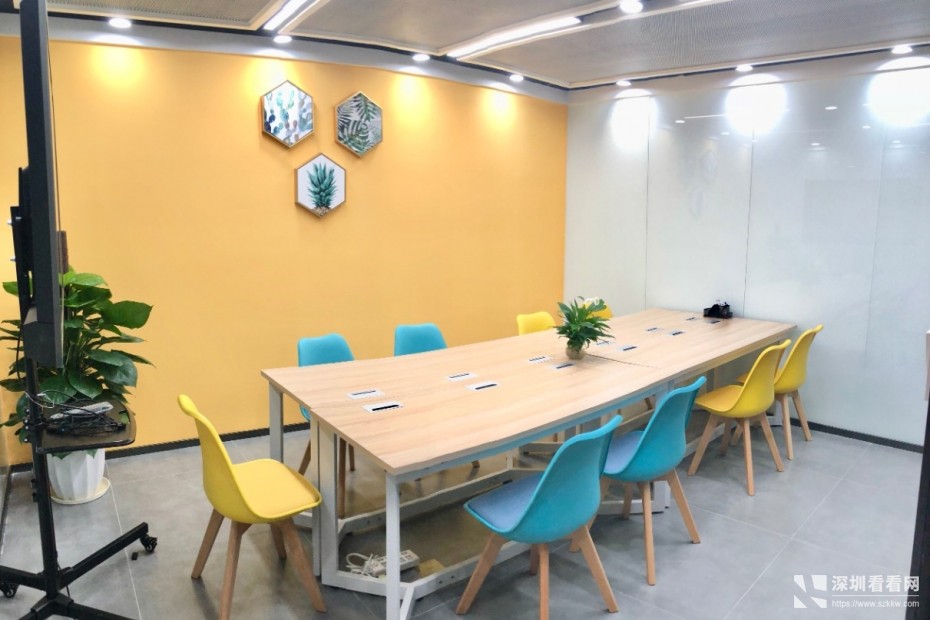 龙华精装办公室出租，租期灵活，租金全包，可申请创业补贴