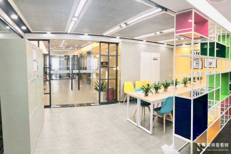 980起配家私平湖地铁口联合办公室出租小团队创业基地可申请补贴