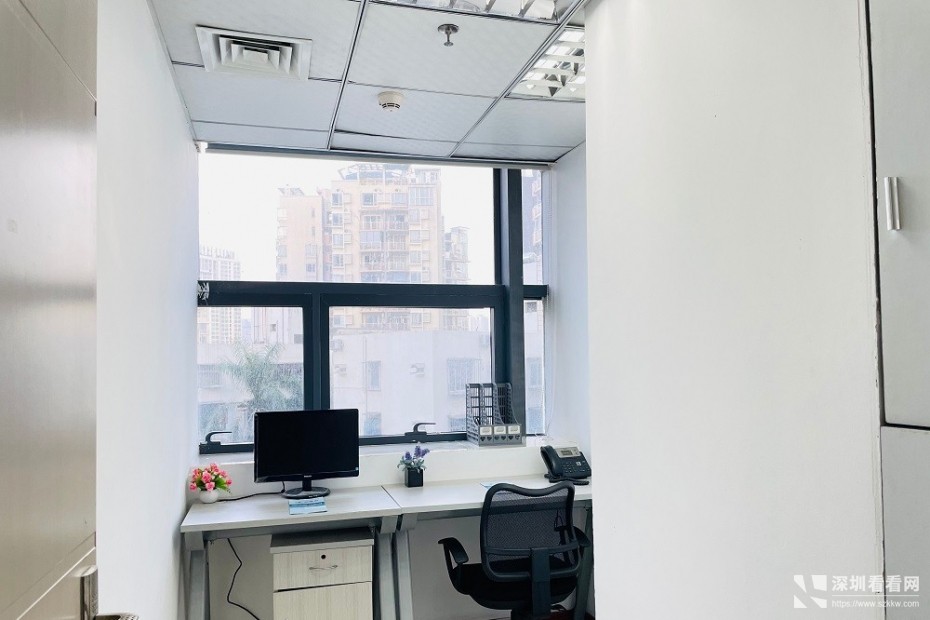南山地段共享办公室2人间,配红本合同,能注.册拎包办公,费用全包