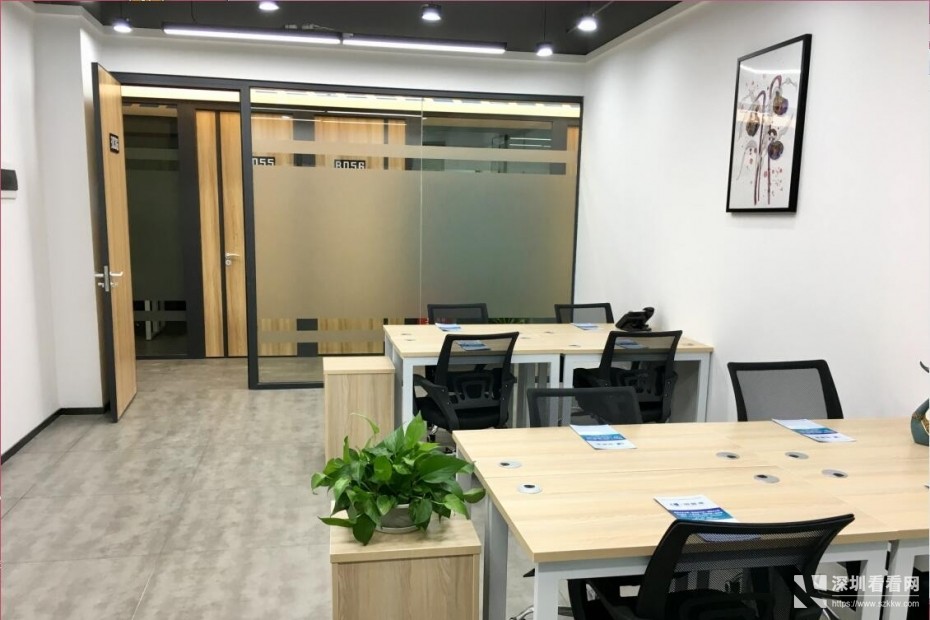 龙岗办公室出租近地铁站仅需1000出红本租赁凭证创业补贴