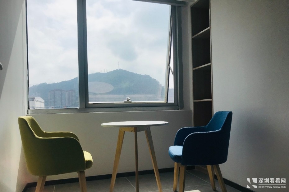 前海地址续签首选，签约后可免季度续签，省钱省事