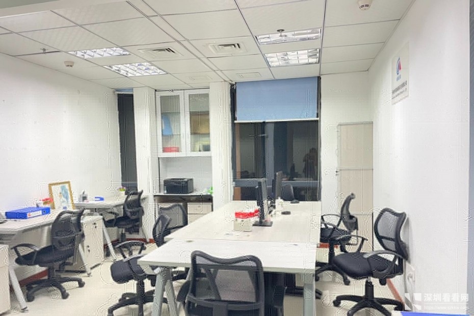 宝安中心城精装办公室出租,有红本租赁凭证,可注册