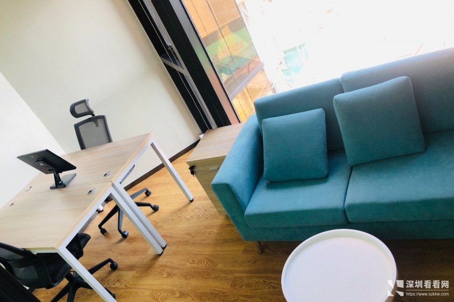 宝安中心城精装办公室出租,有红本租赁凭证,可注册