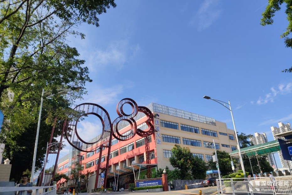 喜讯!布吉8888拿下188平、新年要发发1申请创业补贴1租期灵活1带家私