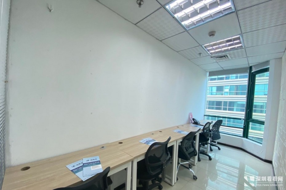 龙岗布吉双地铁办公室出租可注册可补贴