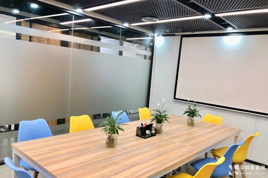 深圳各区创业临时办公室卡座380元起直租免中介全包价格