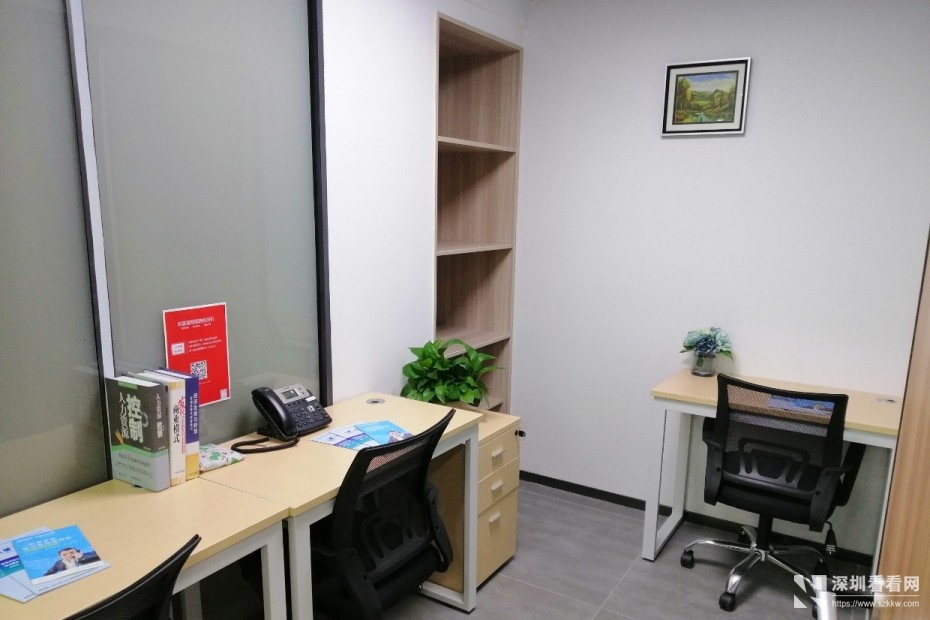 布吉南岭精装修3人间办公室特价月租1280元可以注册公司