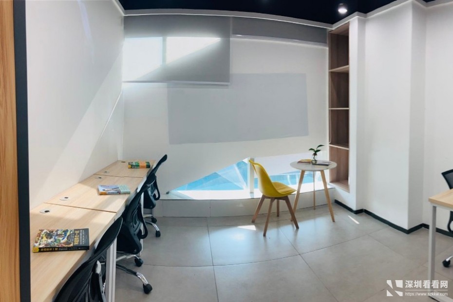 宝安区创业基地共享写字楼3人间1280起红本可注册