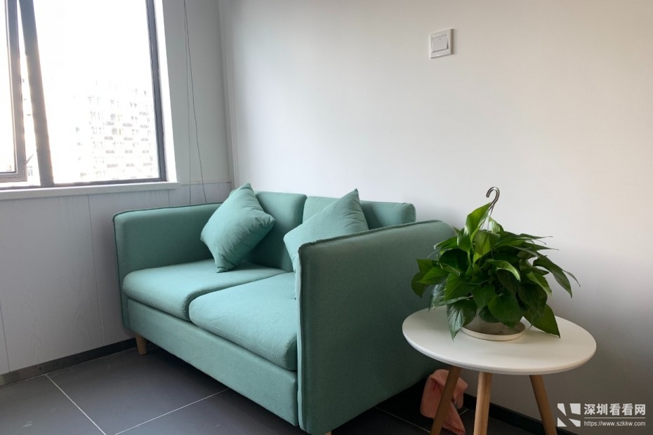 近凯旋荟购物中心近地铁口办公室直租有红本独立地址