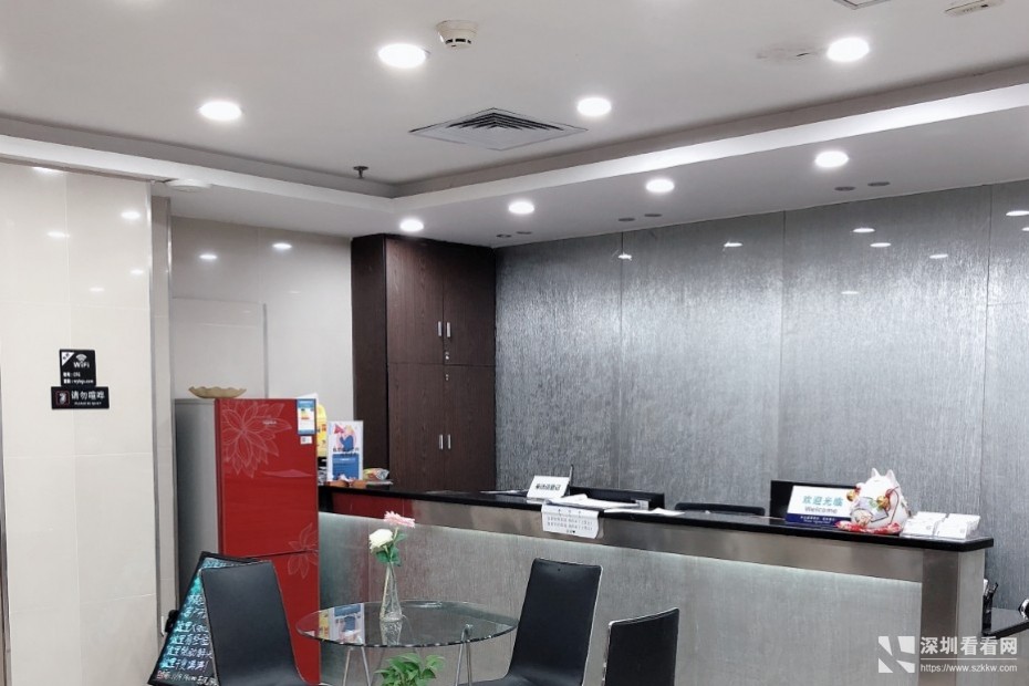 福田星河COCO对面甲级写字楼小型办公室出租出红本