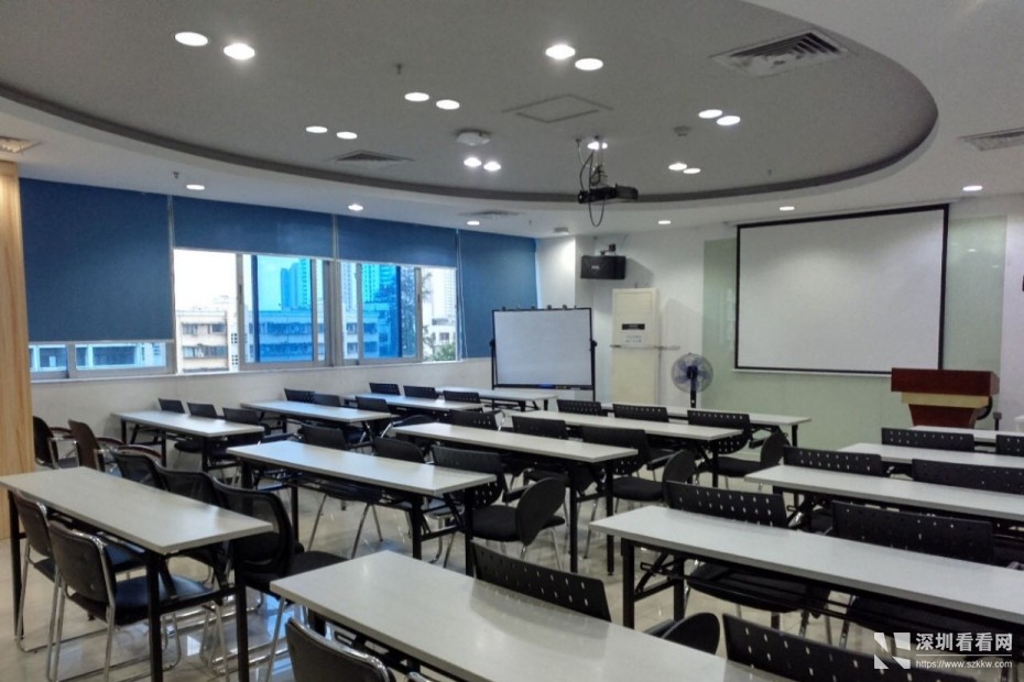 深圳东站布吉长龙地铁口会议室培训室设备齐全可按小时租