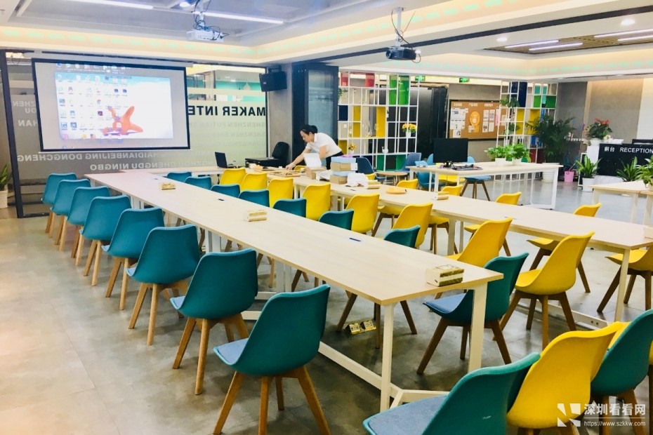 深圳各区精装修会议室培训室设备齐全容纳多人短租