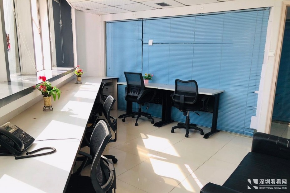 深圳东门商圈百货广场2人间办公室仅需1180元可注册内外资