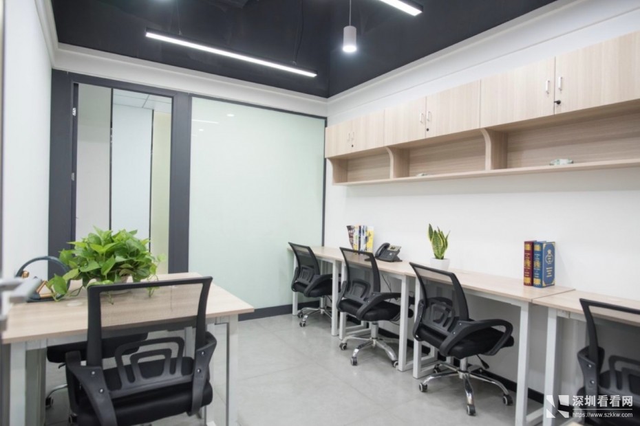 东门老街精装修10一50平办公室即租即用费用全包