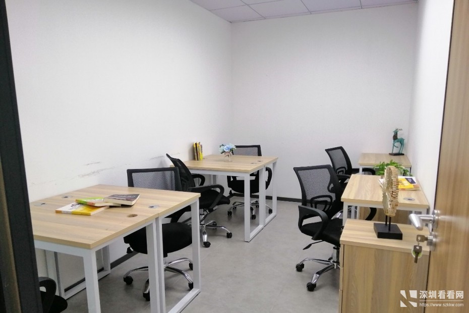 双地铁办公深圳创业型办公室免佣直租