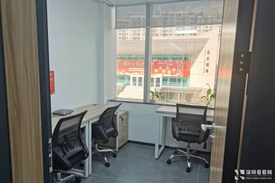 宝安泙州地铁港隆城精装办公室出租红本地址注册公司全包价
