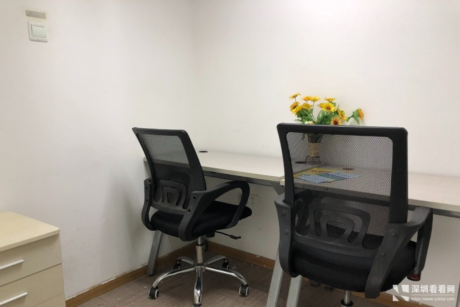 华强北深纺大厦办公室出租1380元（可做仓库） 拎包即住