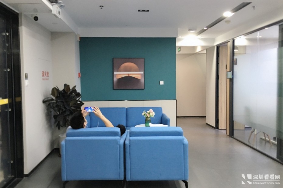 龙岗华南城精装办公室直租可开户变更解锁异常