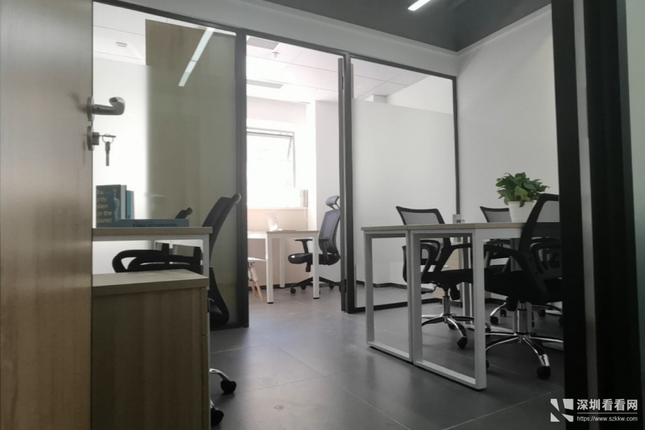 平湖共享办公室出租精装修带家私提供租赁红本