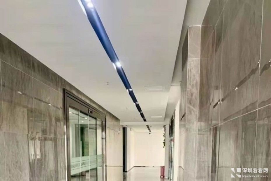 深圳平湖办公室靠电梯口80平米精装修