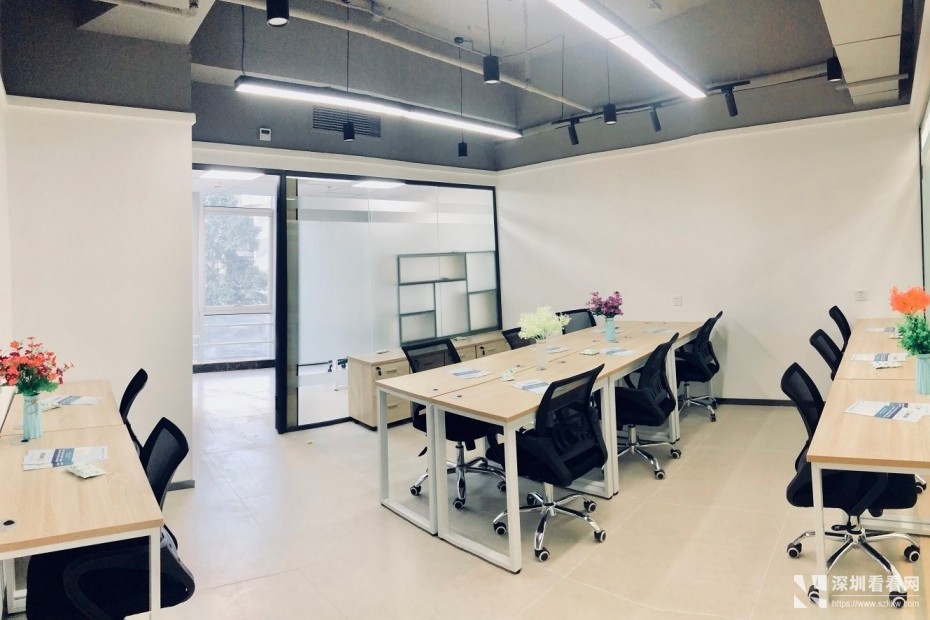 创业者请看宝安港隆城办公室出租免杂费1280元